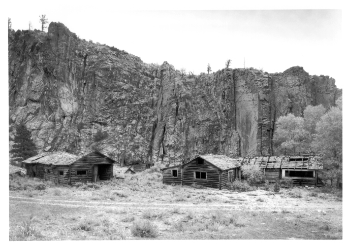 Old Homestead at Rainbow End